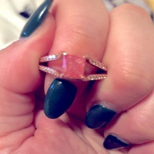 Ring bomb party ring